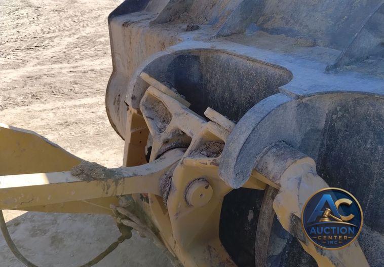 2020 Caterpillar 926M high lift wheel loader