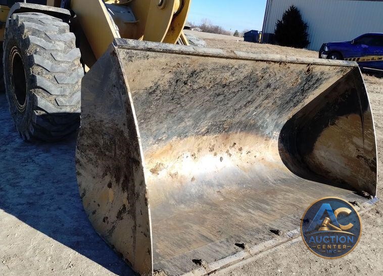 2020 Caterpillar 926M high lift wheel loader