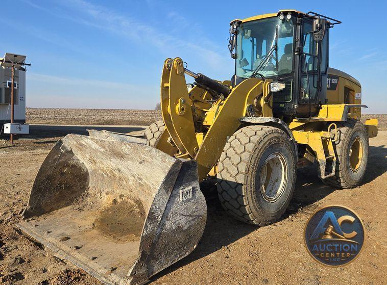 2015 Caterpillar  926M wheel loader