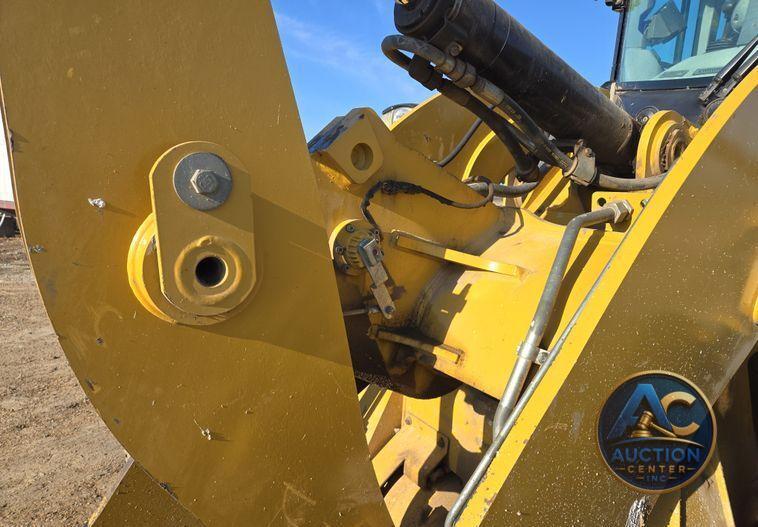 2015 Caterpillar  926M wheel loader