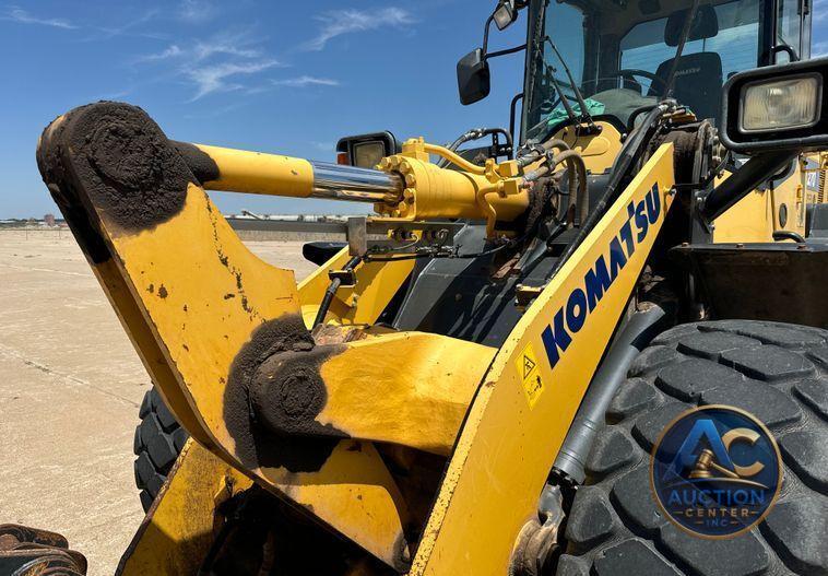 2014 Komatsu  WA270-7 wheel loader