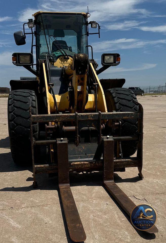 2014 Komatsu  WA270-7 wheel loader