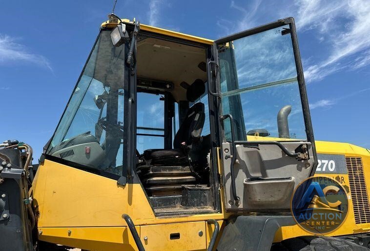 2014 Komatsu  WA270-7 wheel loader