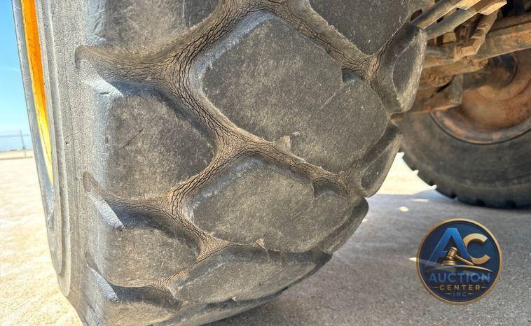 2014 Komatsu  WA270-7 wheel loader