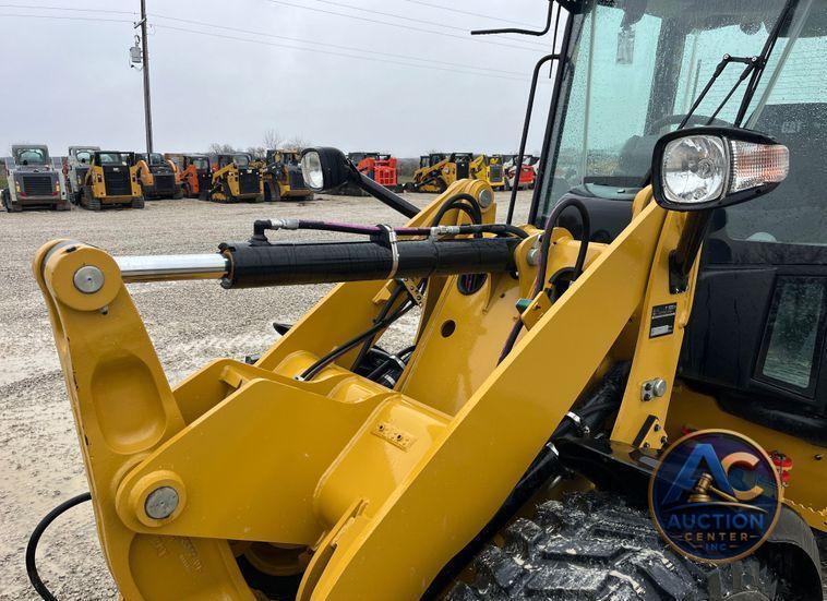2022 Caterpillar  906M wheel loader