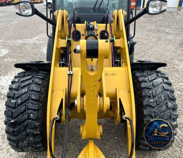2022 Caterpillar  906M wheel loader