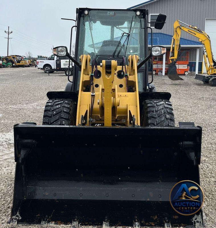 2022 Caterpillar  906M wheel loader
