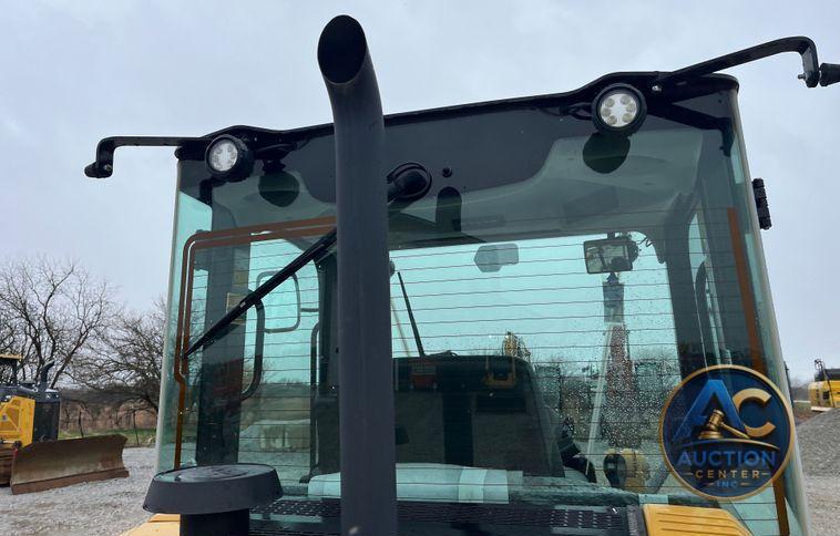 2022 Caterpillar  906M wheel loader