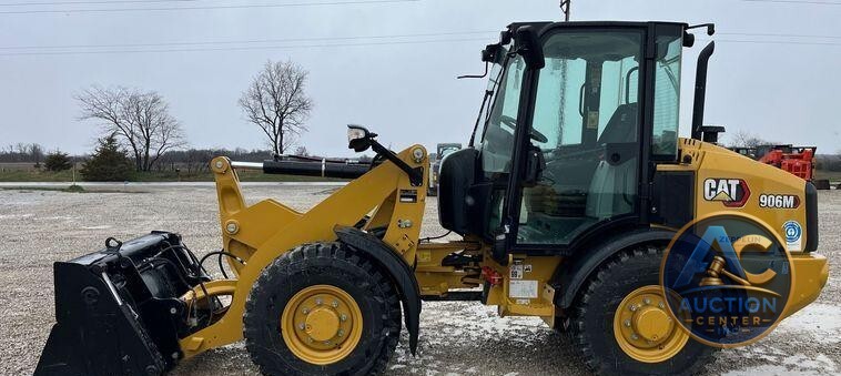 2022 Caterpillar  906M wheel loader