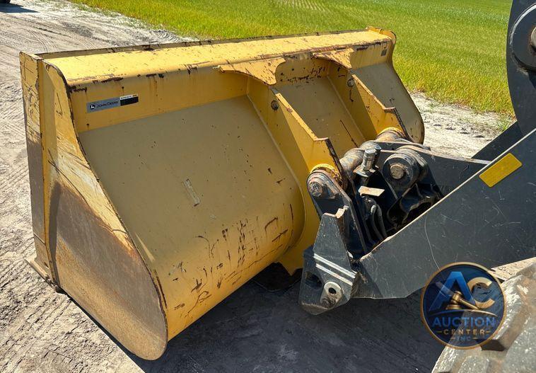 2014 John Deere 624K wheel loader