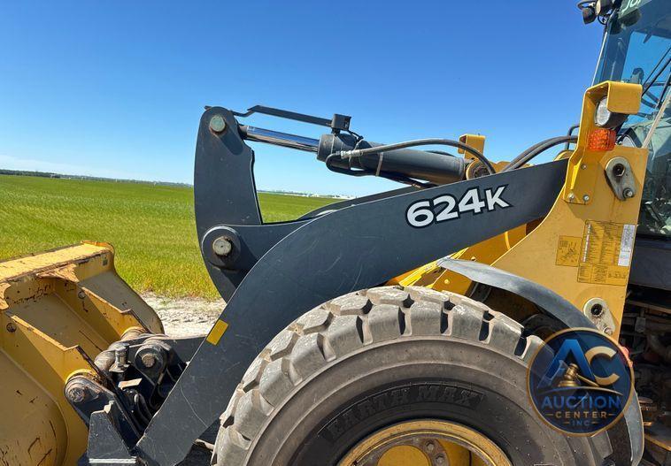 2014 John Deere 624K wheel loader