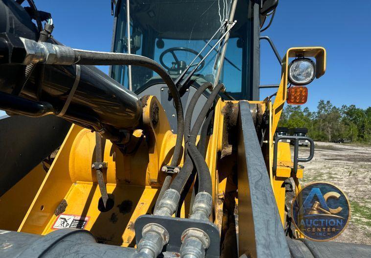 2014 John Deere 624K wheel loader