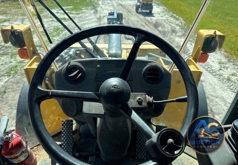 2014 John Deere 624K wheel loader