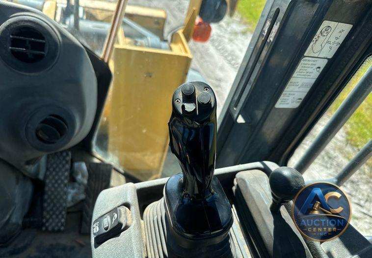 2014 John Deere 624K wheel loader