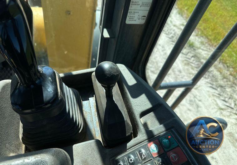 2014 John Deere 624K wheel loader
