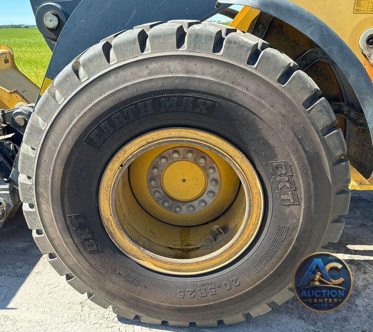 2014 John Deere 624K wheel loader