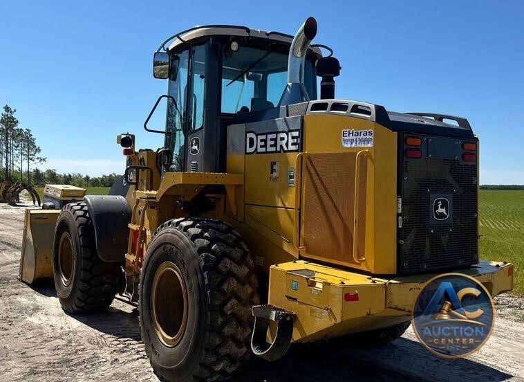 2014 John Deere 624K wheel loader