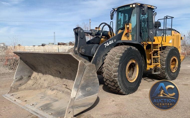 2015 John Deere 744K II wheel loader