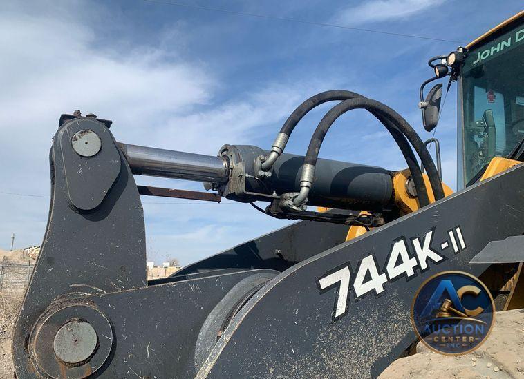 2015 John Deere 744K II wheel loader