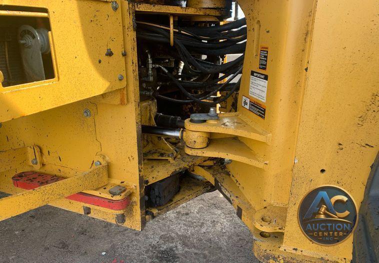2015 John Deere 744K II wheel loader