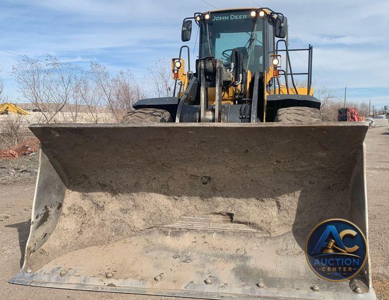 2015 John Deere 744K II wheel loader