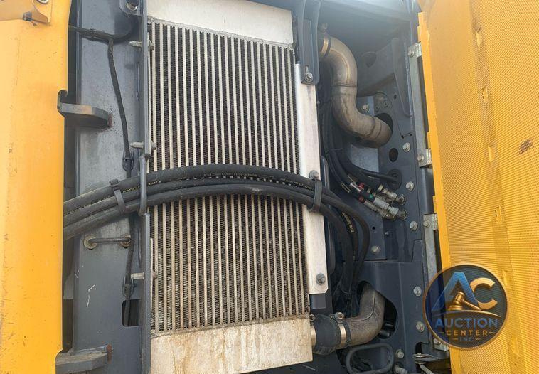 2015 John Deere 744K II wheel loader