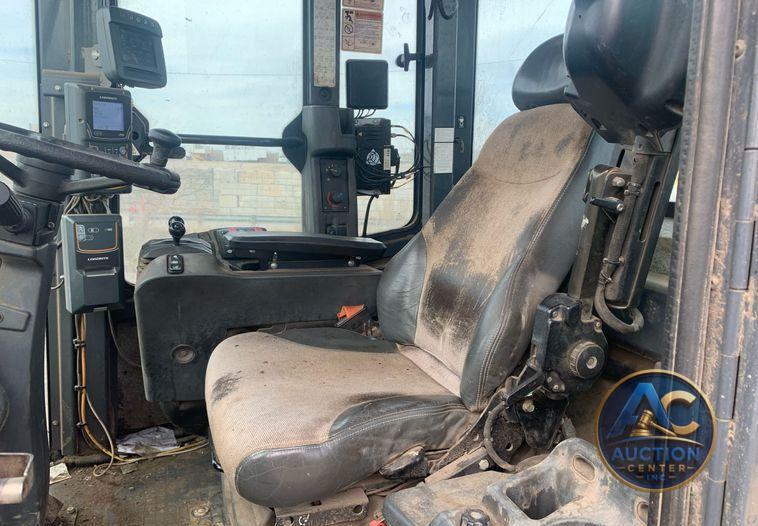 2015 John Deere 744K II wheel loader
