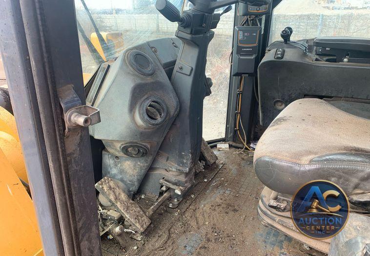 2015 John Deere 744K II wheel loader