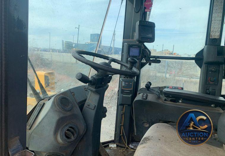 2015 John Deere 744K II wheel loader