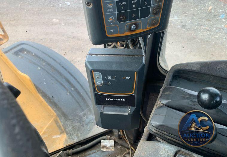 2015 John Deere 744K II wheel loader