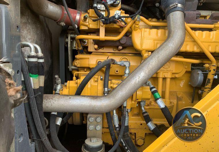 2015 John Deere 744K II wheel loader