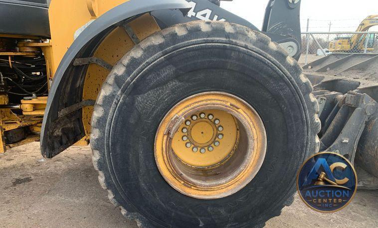 2015 John Deere 744K II wheel loader