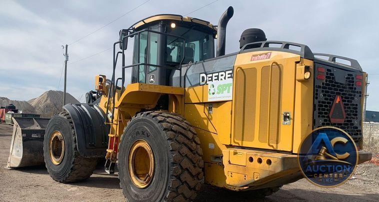 2015 John Deere 744K II wheel loader