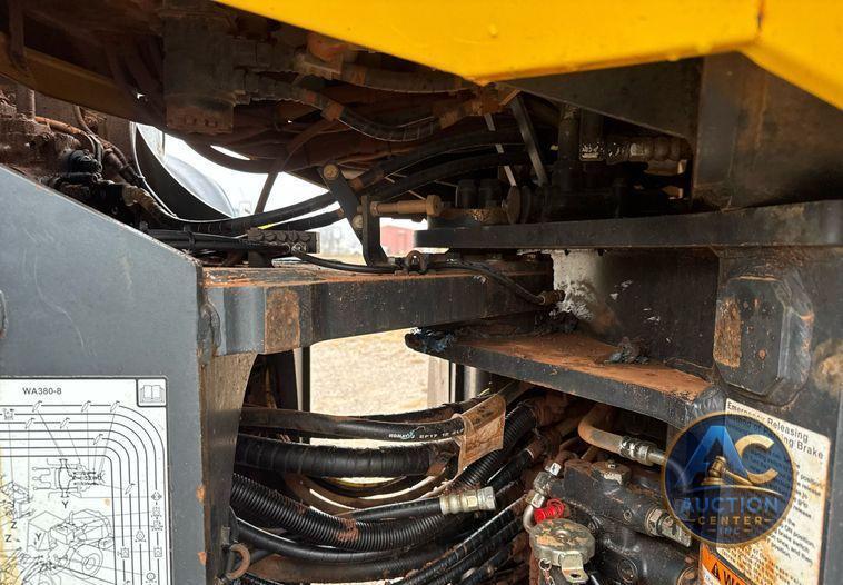 2017 Komatsu WA380-8 wheel loader