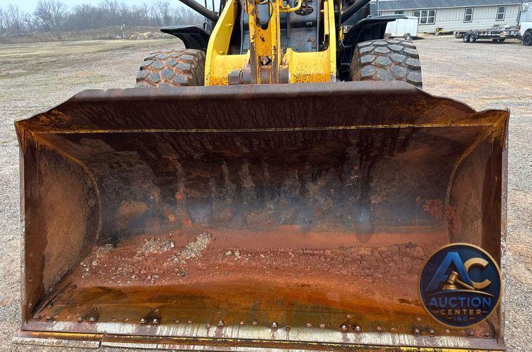 2017 Komatsu WA380-8 wheel loader