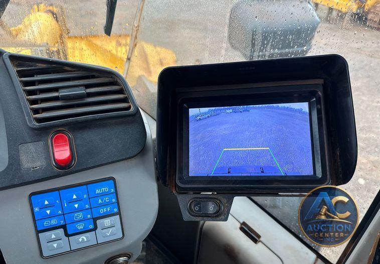2017 Komatsu WA380-8 wheel loader