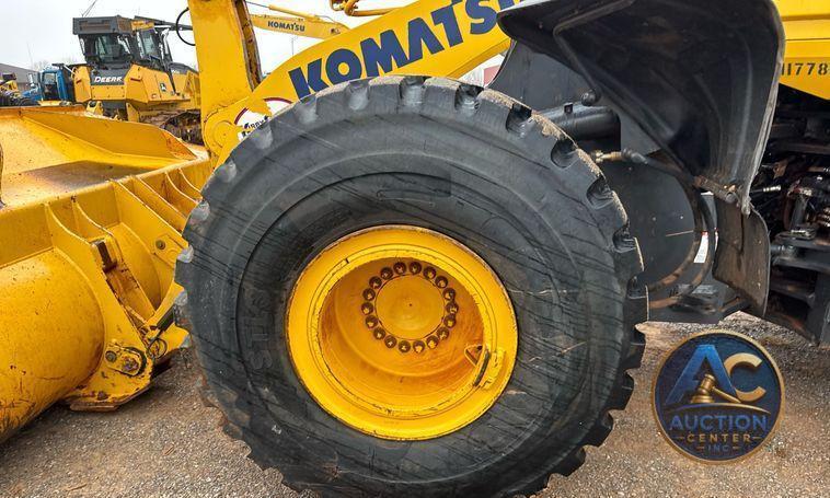 2017 Komatsu WA380-8 wheel loader