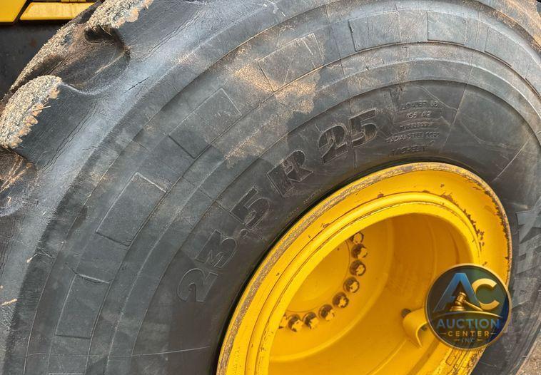 2017 Komatsu WA380-8 wheel loader