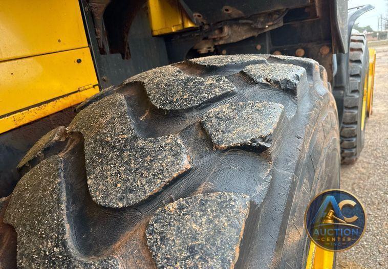 2017 Komatsu WA380-8 wheel loader