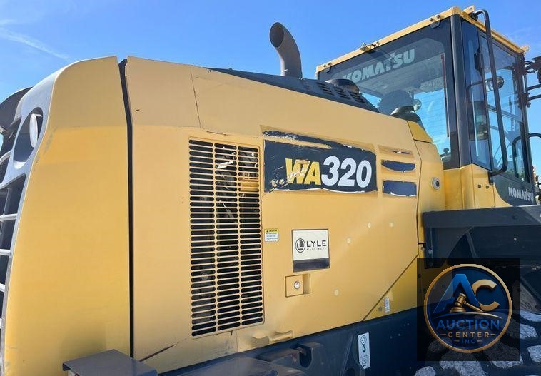 2018 Komatsu WA320-8 wheel loader