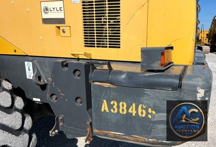 2018 Komatsu WA320-8 wheel loader