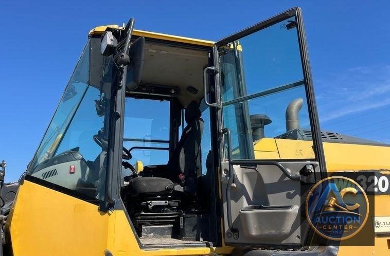 2018 Komatsu WA320-8 wheel loader