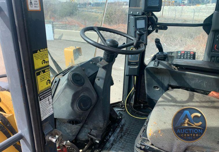 2015 John Deere 644K wheel loader