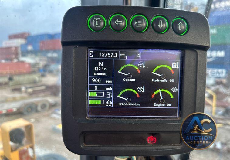 2017 John Deere 824K II wheel loader
