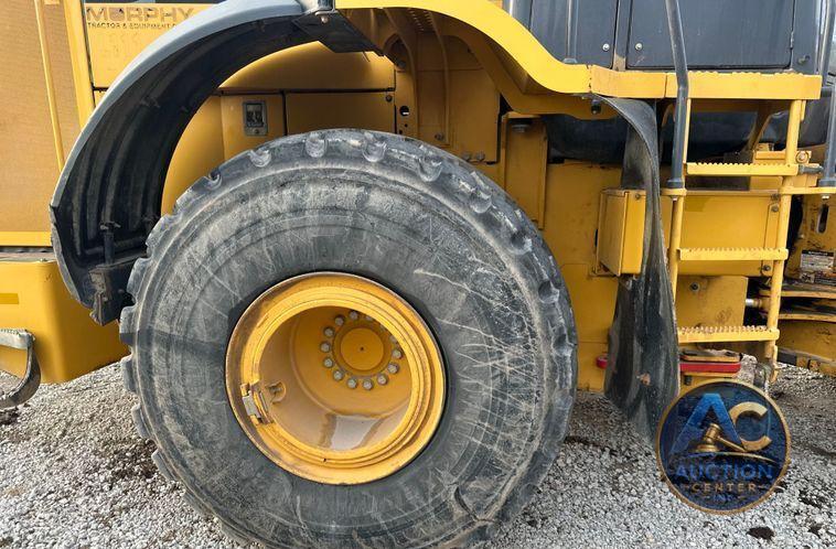 2017 John Deere 824K II wheel loader