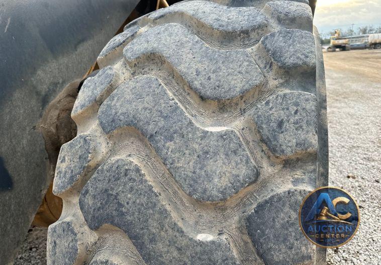 2017 John Deere 824K II wheel loader