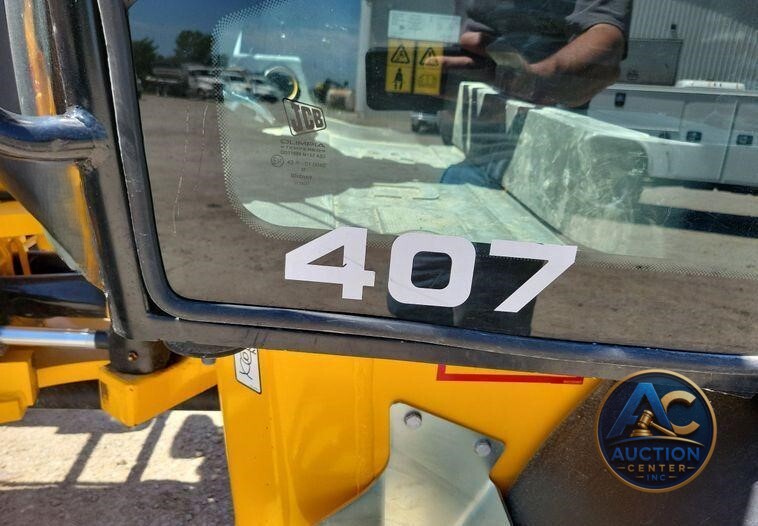2022 JCB 407 wheel loader