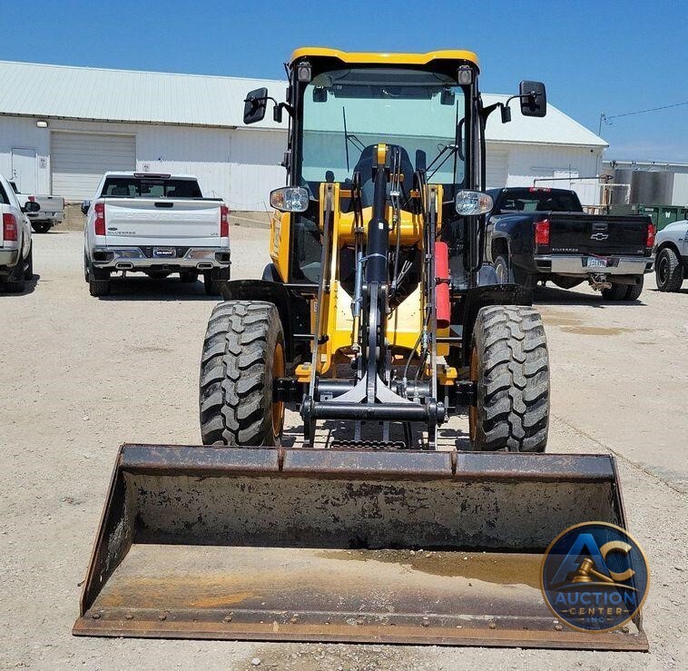 2022 JCB 407 wheel loader