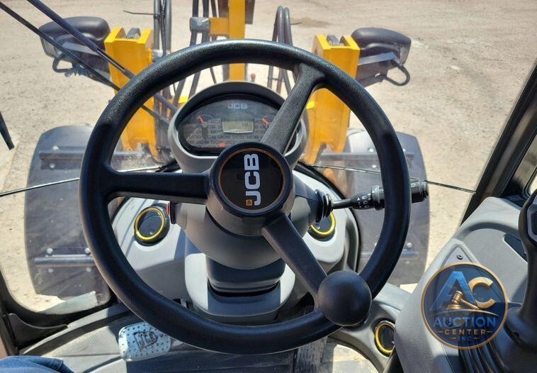 2022 JCB 407 wheel loader