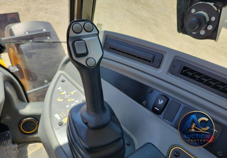 2022 JCB 407 wheel loader